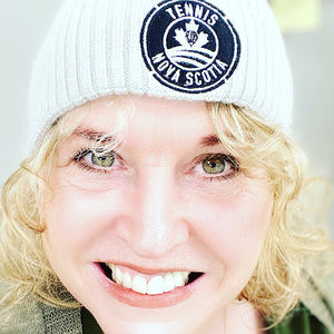 Meet your Posher, Maxine